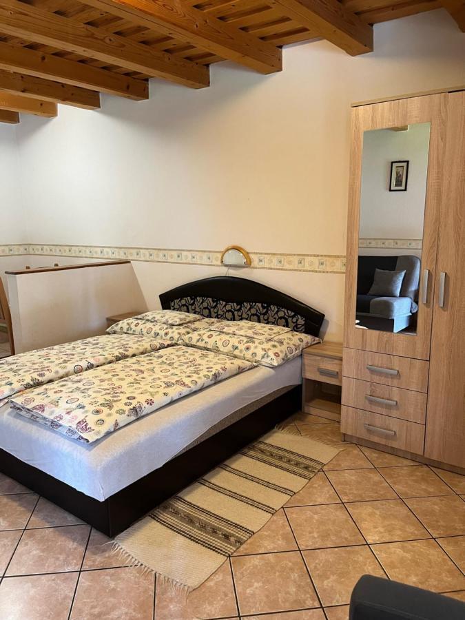 Ibolya Vendeghaz Apartment Kehidakustany Bagian luar foto